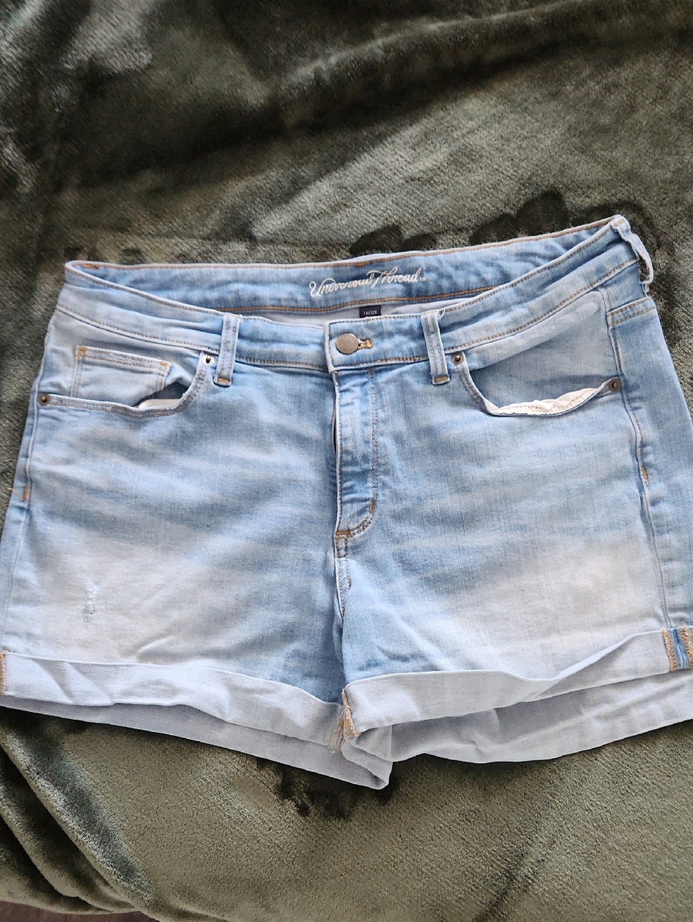 Universal Thread Light Blue Denim Rolled Hem Women's Shorts